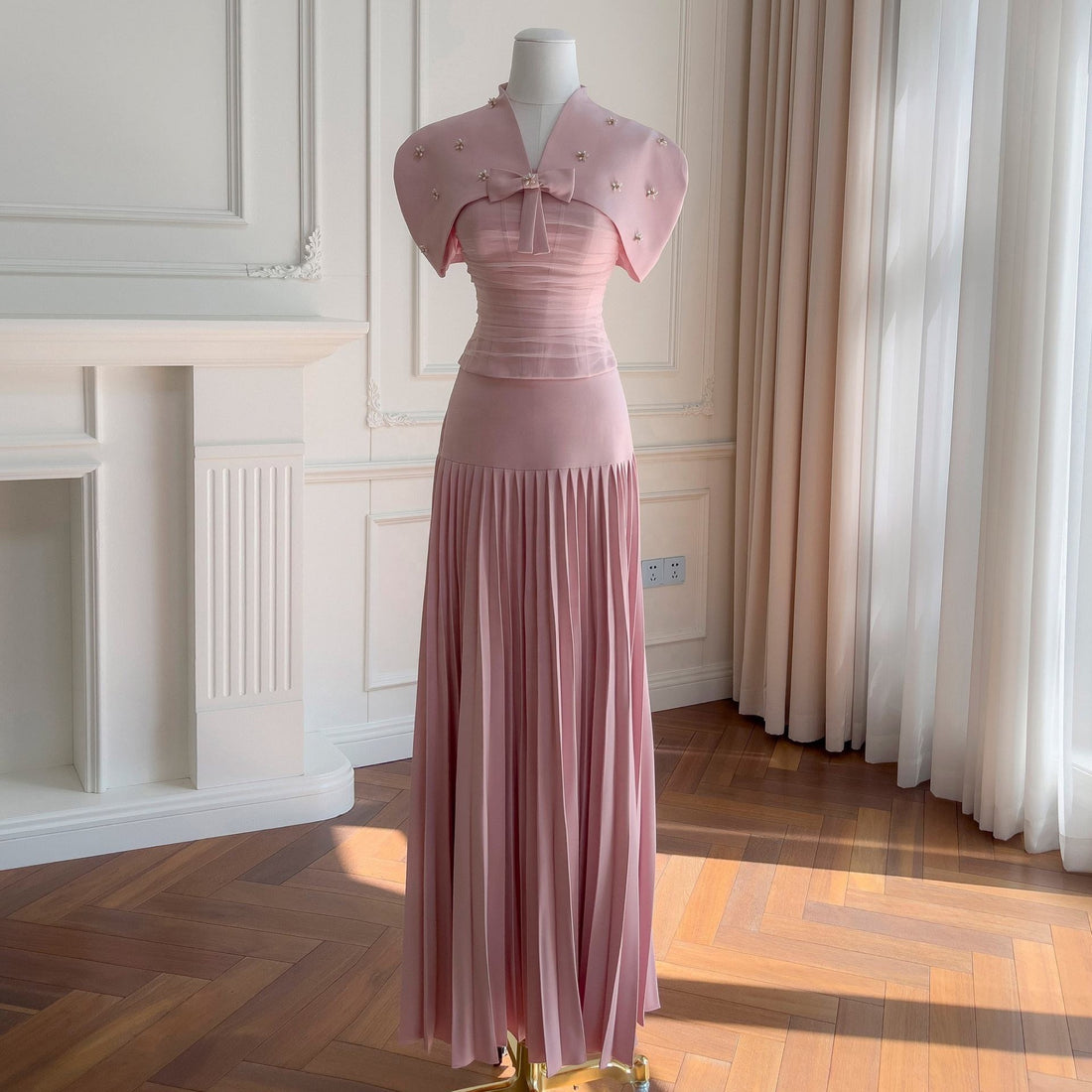 Clémence — Ensemble 3 pièces cape, bustier et jupe plissée