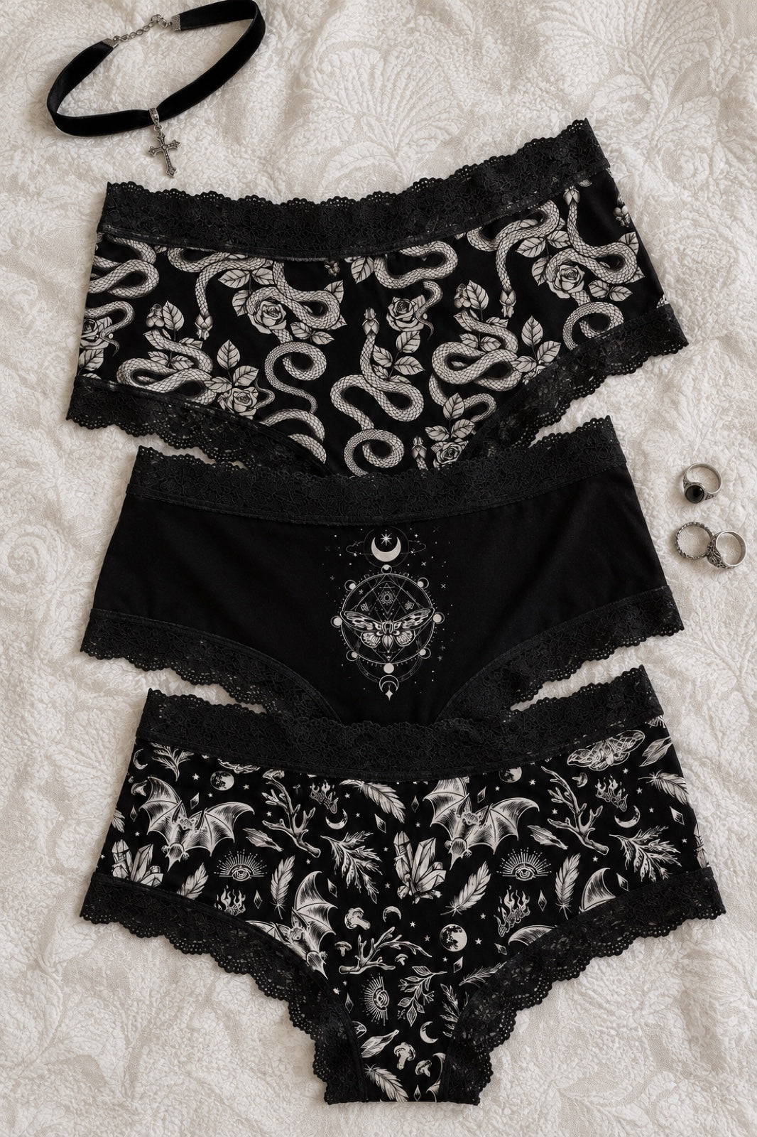 Nocturne — Pack de 3 culottes gothiques en dentelle