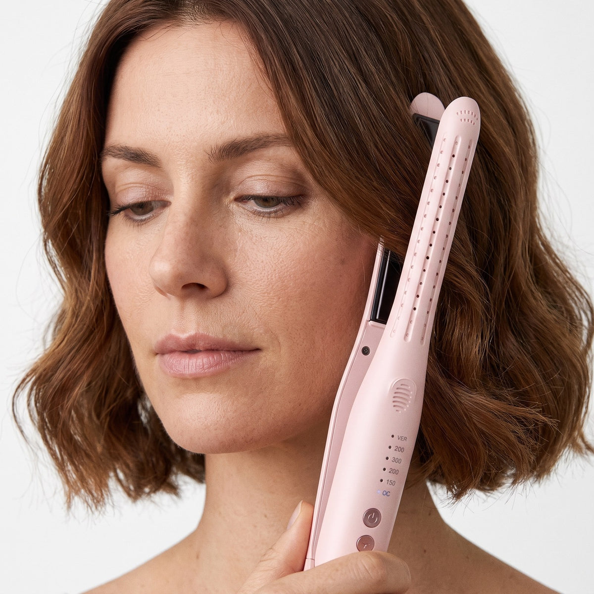 Luxara Pencil Iron