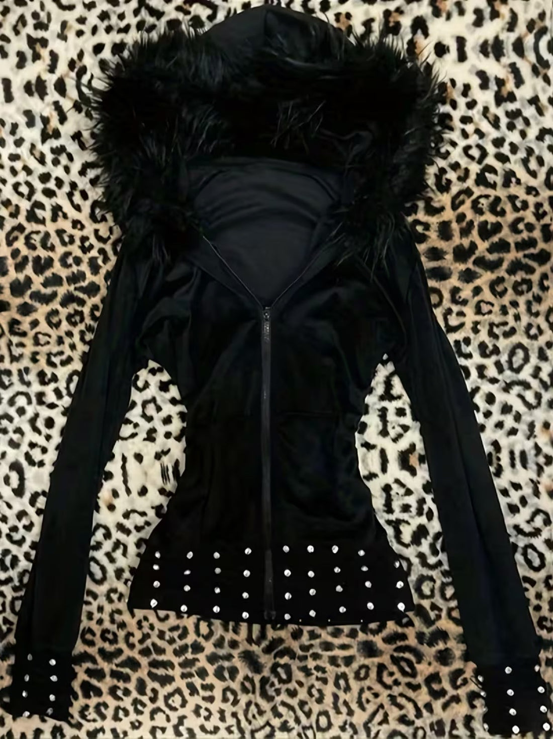 Ravine — Veste velours cloutée à capuche fourrure